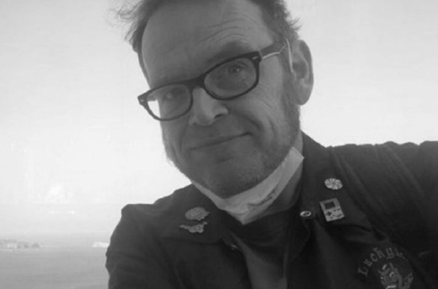 TRAGEDIJA! Poznati muzičar krenuo na Evroviziju, a onda iznenada umro! (FOTO)