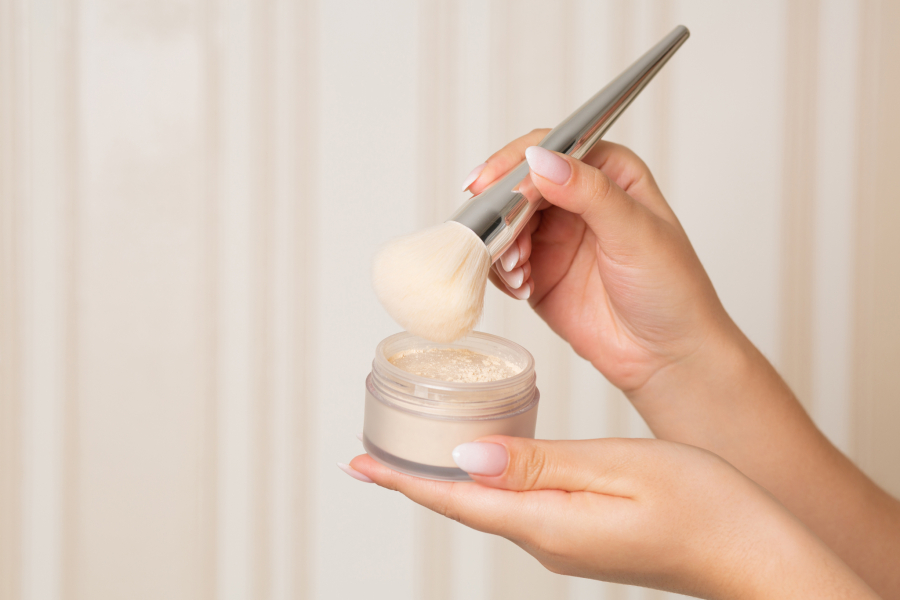 NAŠMINKAJ SE ZA 5 MINUTA Sedam koraka za brzo i efikasno šminkanje