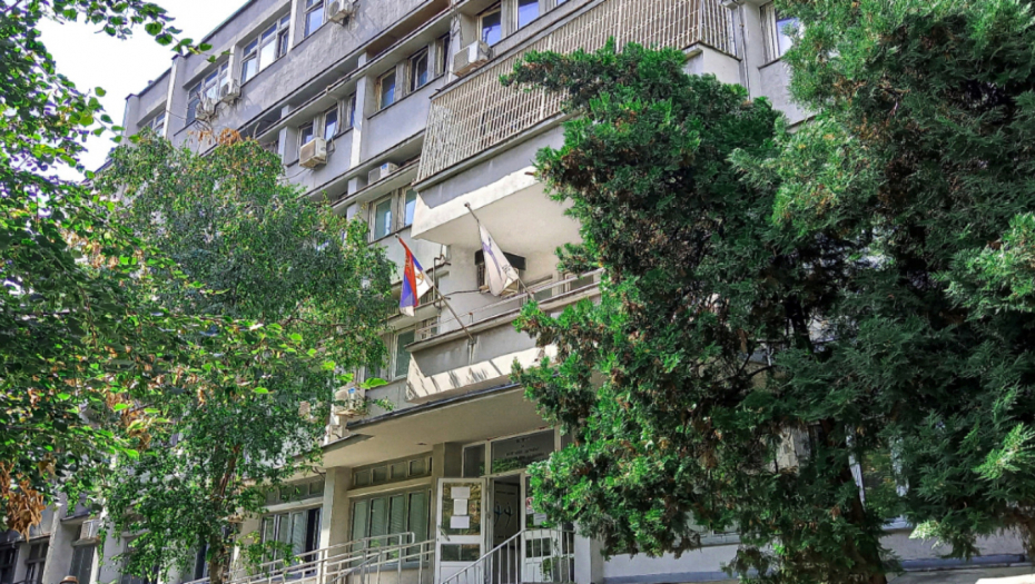 Nakon tragedije više od 300 ljudi zvalo Institut za mentalno zdravlje: Nastavnici se plaše se za svoju bezbednost