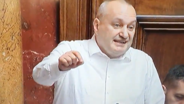 OVAKO JE MILIVOJEVIĆ "KANALIO" SADAŠNJE SABORCE Kradu u parlamentu, lažu, pune užasnu žutu štampu senzacionalizmom! (VIDEO)