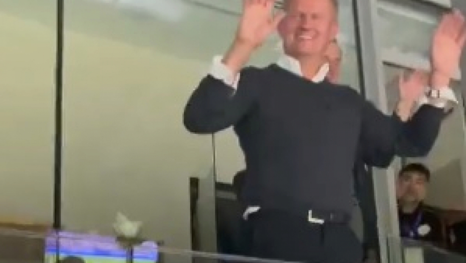 VELIKA FRKA Halandov otac izbačen sa stadiona, reagovalo obezbeđenje, uradio je bizarnu stvar (VIDEO)