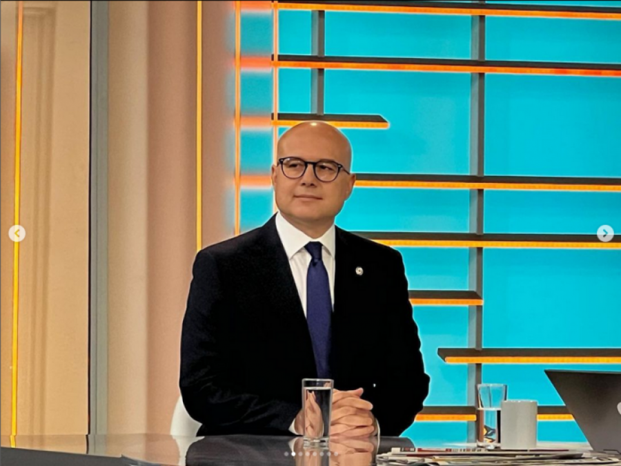 SVI SU DOBRODOŠLI NA SKUP ZA MODERNU I PRISTOJNU SRBIJU! Predsednik Vučić najavio da će 26. maja izaći sa planom za budućnost zemlje