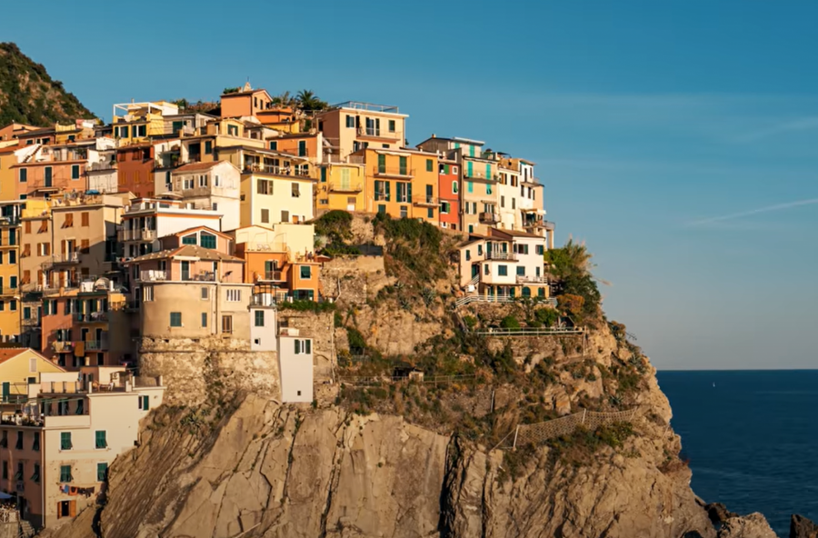 GDE OTPUTOVATI U MAJU Istražite fascinantne gradove i uzbudljive festivale ovog proleća uz našu listu najboljih destinacija za ovaj mesec