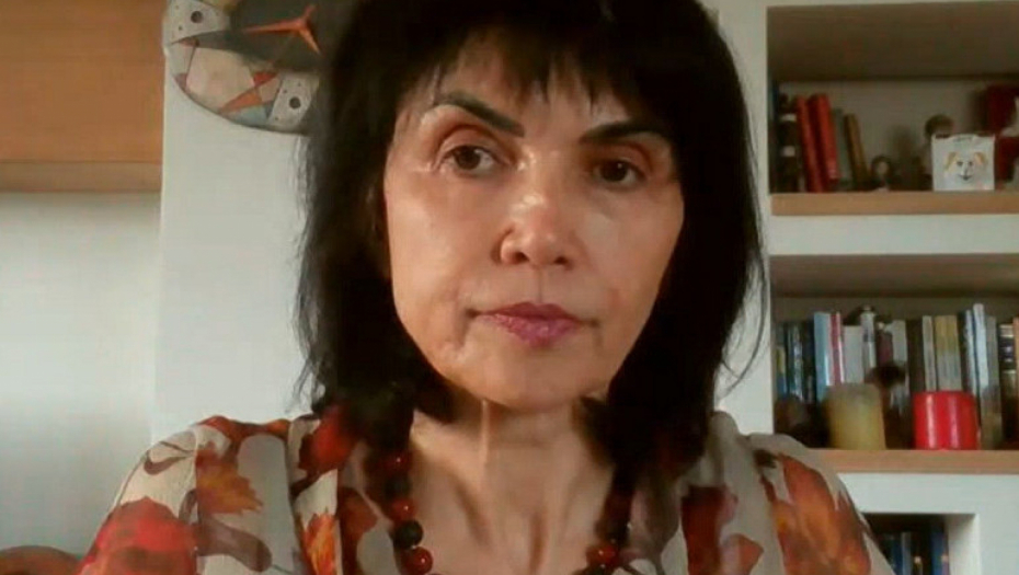 UŽAS Tiktokerka koja javno priznaje da je prostitutka podržala masovnog ubicu: Ukinuti joj profil, pa je onda lečiti!