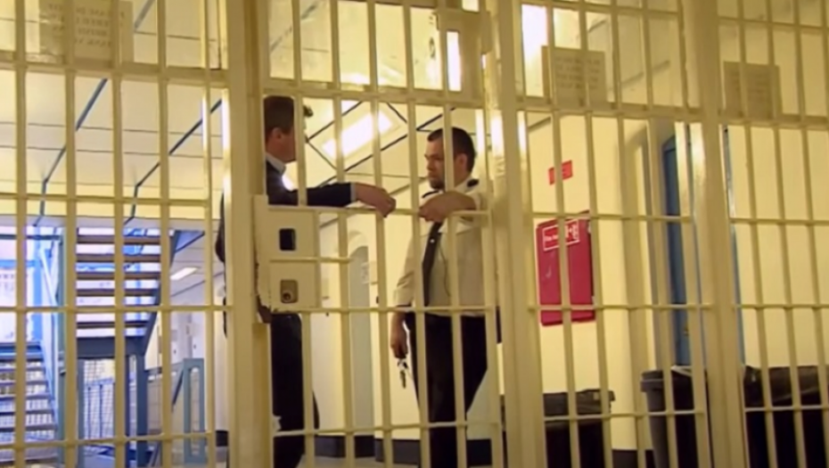 PRETI MU ZATVOR  Sa "pozajmljene" platne kartice prebacio novac na nalog za klađenje, pa ga podigao