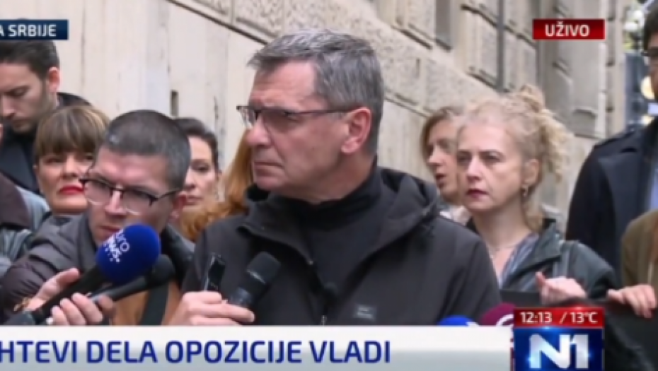 U 15 SEKUNDI POKOPALA ORGANIZATORE PROTESTA Da li morate da maltretirate građane sa blokadama puteva i ulica? (VIDEO)
