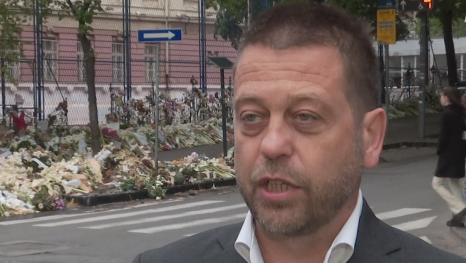 OGLASIO SE PREDSEDNIK SAVETA RODITELJA OŠ RIBNIKAR Đorđević: "Dobili smo čvrsto obećanje da će svi naši zahtevi biti ispunjeni"