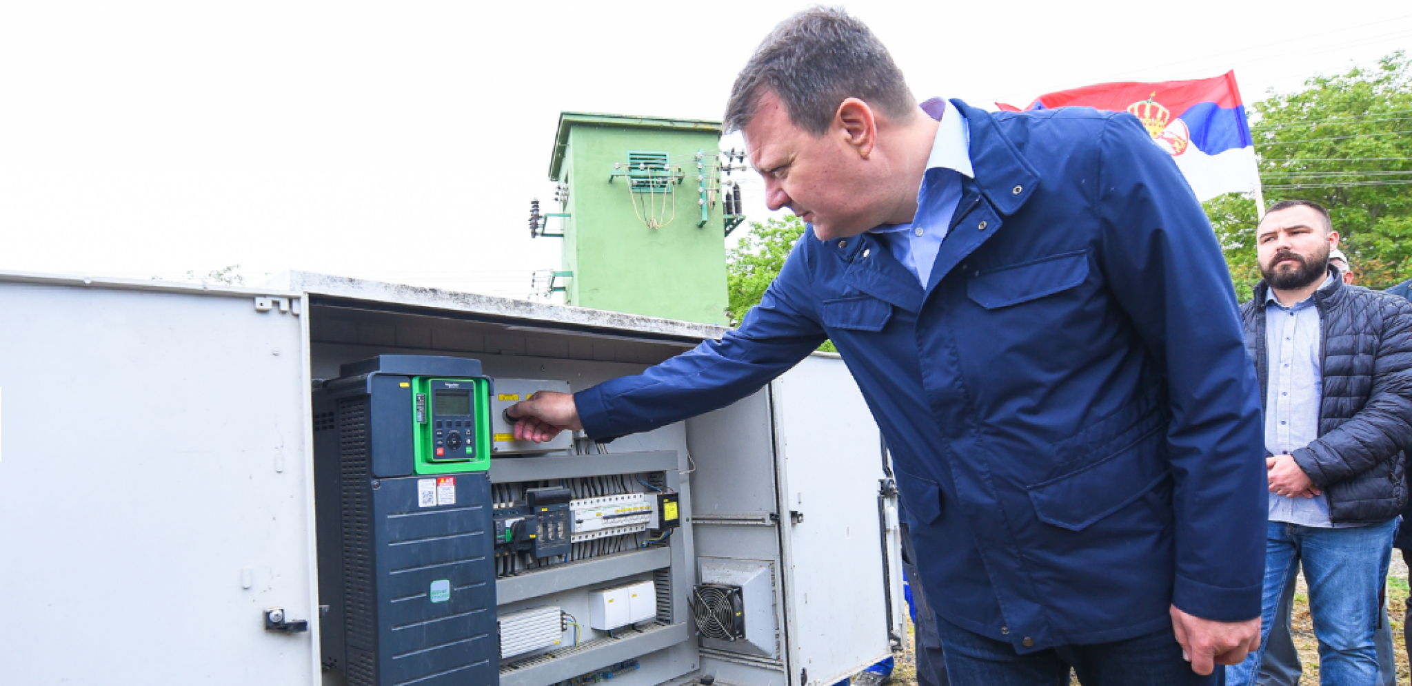 POVEĆAN KVALITET VODE ZA PIĆE Mirović pustio u rad postrojenje u Radojevu (FOTO)