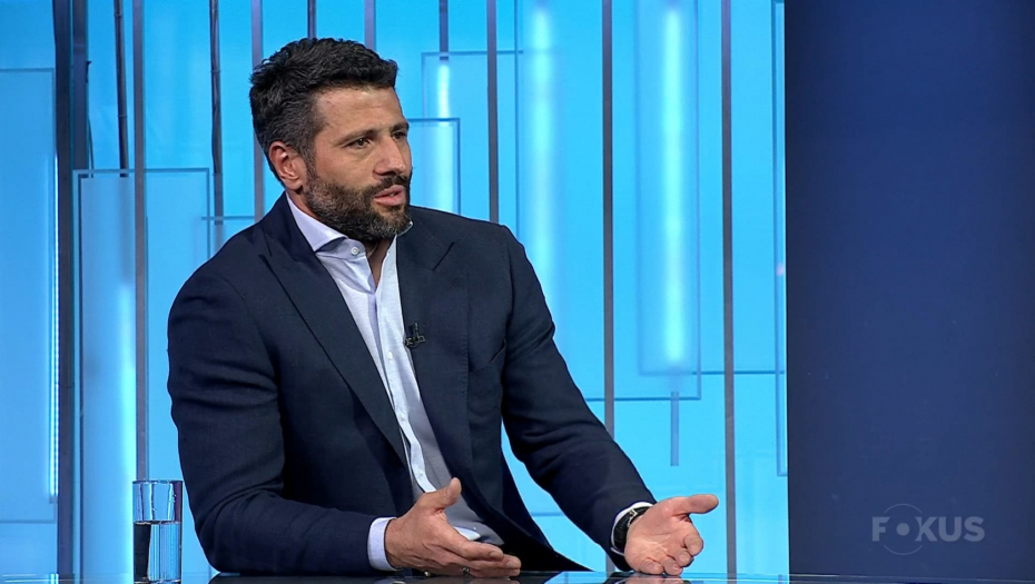 ŠAPIĆ NAJAVIO VELIKE PROMENE U PRESTONICI Beograd dobija 102 bezbednosne stanice za veću sigurnost svih građana, naročito najmlađih