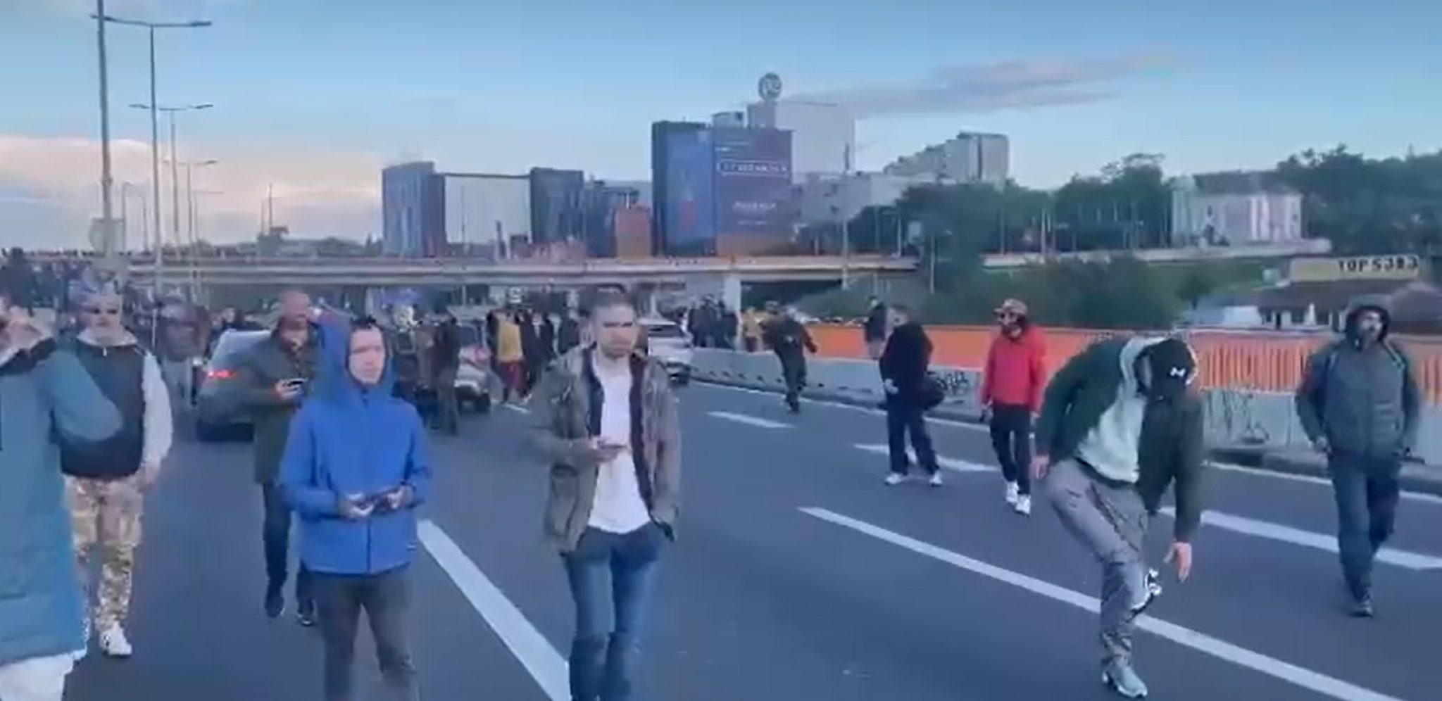 SRAMNO PONAŠANJE NA GAZELI! Prvo su se napili, pa sad rešili da ostave haos (VIDEO)