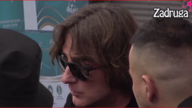 "ODLUČIO SAM DA ZADRUGU NASTAVIMO, ALI DRUGAČIJE" Željko Mitrović po prvi put ušao u rijaliti i obratio se učesnicima, muk za crnim stolom!