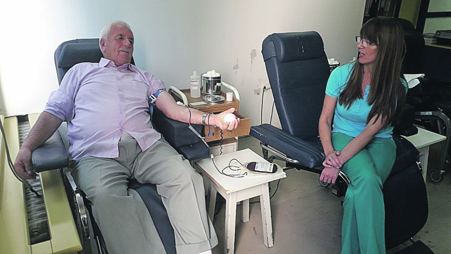 PLEMENITO! Hasim Bogućanin koji je krv dao 168 puta je apsolutni rekorder u ovoj humanoj misiji: Poklonio 80 litara svoje krvi i ne namerava da stane!