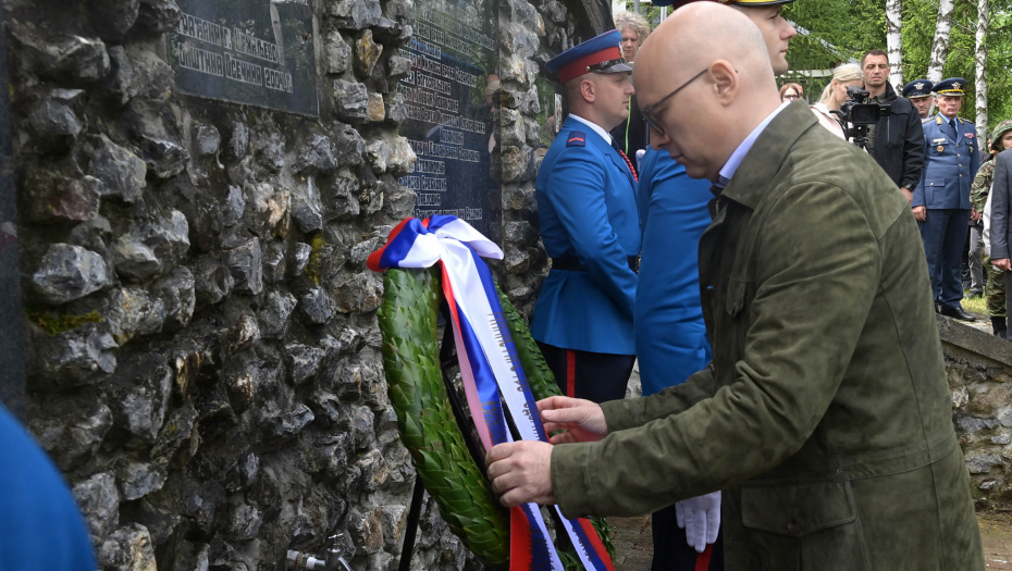 Ministar Vučević prisustvovao Danu sećanja na pukovnika Milenka Pavlovića (FOTO)