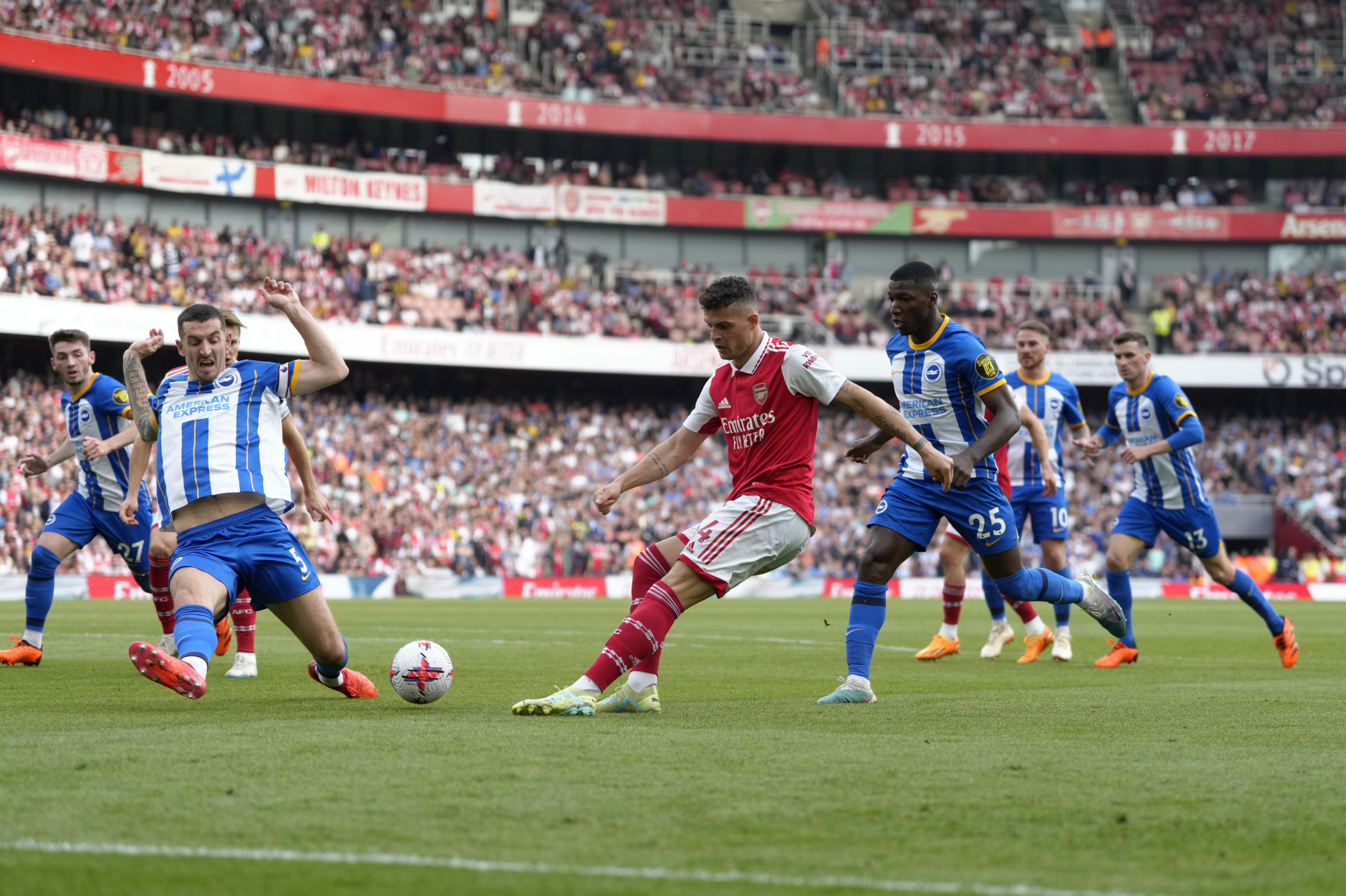 ŠAMPIONSKA TRKA VIŠE NE POSTOJI Brajton došao glave Arsenalu i poručio: Mančester siti ostaje prvak Engleske