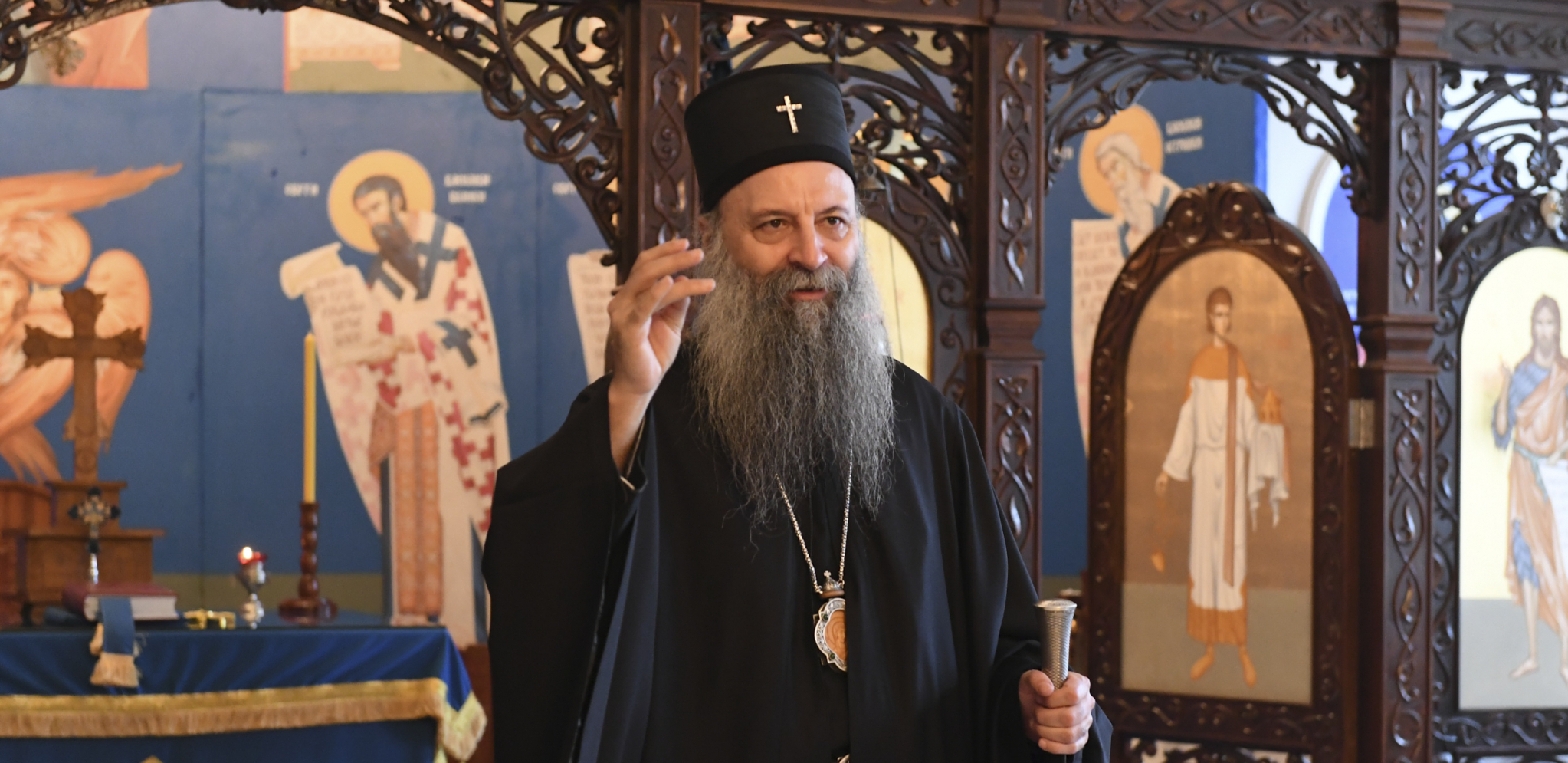 OPOZICIONI BOTOVI U ZVERSKOM NAPADU NA SPC Treba spaliti i Srpsku pravoslavnu crkvu i Patrijarha!