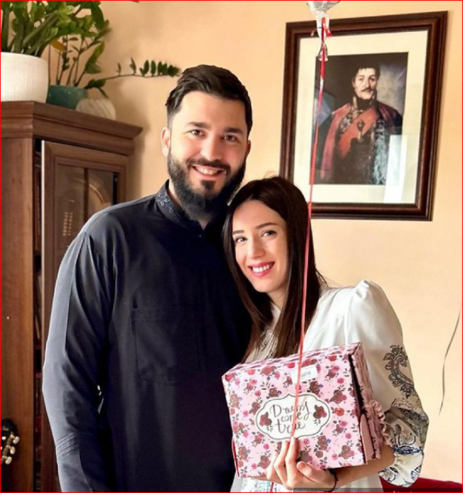 PROGOVORILA O NOVOJ TRUDNOĆI! Etno pevačica Danica Crnogorčević čeka četvrto dete, a sada je otkrila i pol bebe