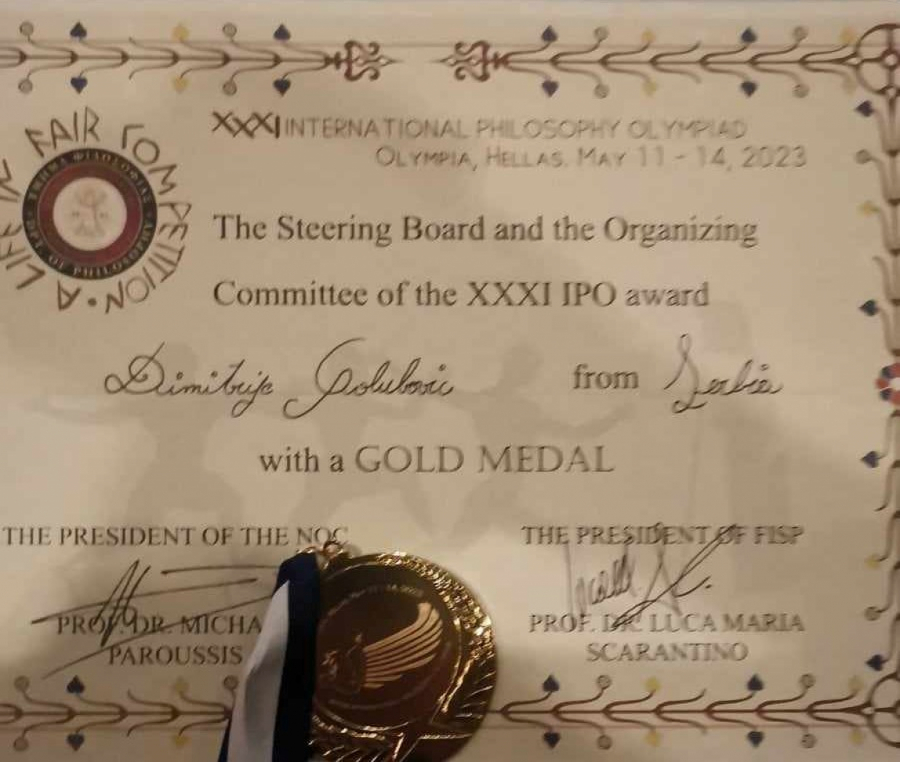 GENIJE IZ NIŠA! Dimitrije Golubović osvojio prvo mesto na Međunarodnoj filozofskoj olimpijadi u Grčkoj: Posvećujem ovu medalju svima, pre svega mami!