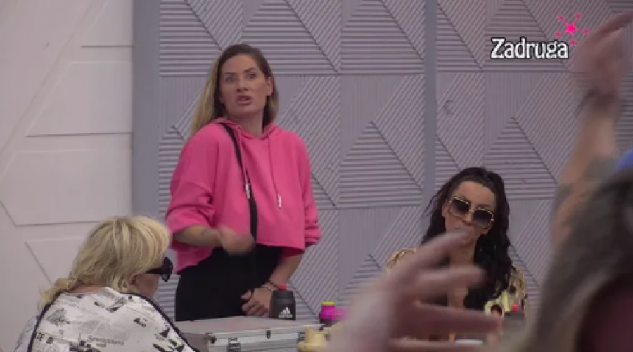 FILIP CAR UNIŠTIO ZVEZDANA Zadrugari se preokrenuli protiv Slavnića, a onda ga Ana dokrajčila, nastao haos! (VIDEO)