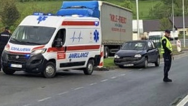 AUTOBUS PUN DECE SUDARIO SE SA AUTOM U ŠAPCU Povređeno desetoro mališana