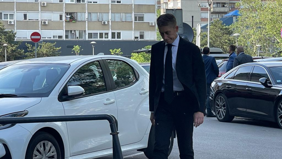 VUČIĆ OBJAVIO VAŽNE VESTI 4.000 delegata će birati novo rukovodstvo SNS (FOTO/VIDEO)