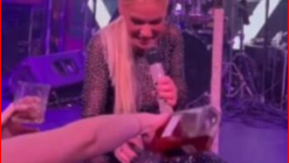 Nataša Bekvalac na nastupu 