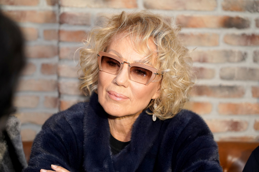 OCA JE SAHRANILA NA ROĐENDAN, MAJKU NA PORODIČNU SLAVU! Brena podelila uspomenu, tuga ne jenjava