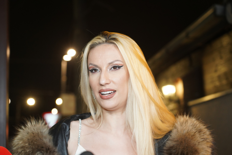 OSTALA SAM JE ŽELJNA! Rada Manojlović kroz suze progovorila o majci, priznala šta sebi ne može nikako da oprosti!