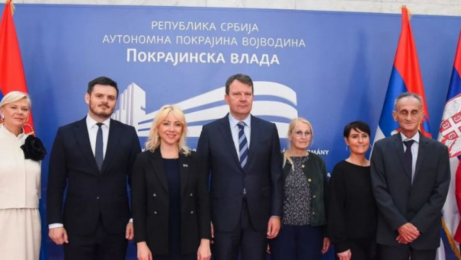 MIROVIĆ SE SASTAO SA PORTELI Razgovarali o daljem jačanju saradnje Vojvodine sa francuskim regionom Il de Frans