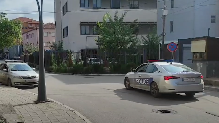 OPSADA KOSOVSKE MITROVICE Počinje nasilno preuzimanje vlasti, policija na svakom koraku (VIDEO)