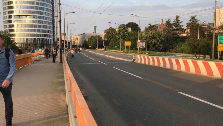 TEROR OPOZICIJE NAD SRBIJOM Lešinari nasiljem hoće da se dočepaju vlasti!