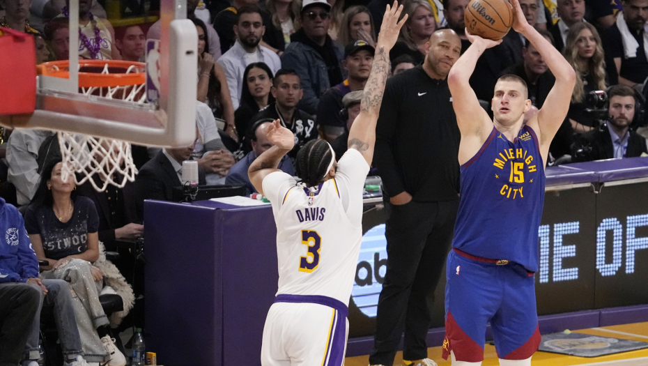 JOKIĆEV JURIŠ NA NBA PRSTEN Denver zadao novi udarac Lebronu i srušio Lejkerse u njihovoj kući (VIDEO)