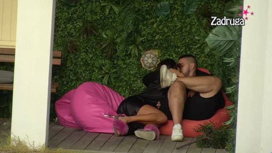 SLAĐA IZJAVILA ZOLI LJUBAV, ON JOJ SE SMEJAO U FACU! Čolić ponizio "poršelinu", ona van sebe