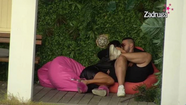 SLAĐA IZJAVILA ZOLI LJUBAV, ON JOJ SE SMEJAO U FACU! Čolić ponizio "poršelinu", ona van sebe