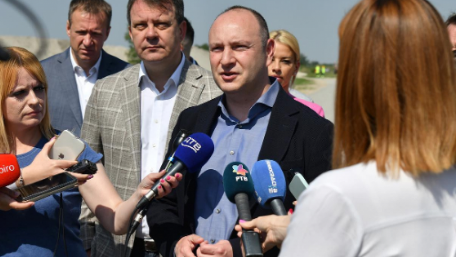 SRPSKA ATINA DOBIJA NOVU BICIKLISTIČKU STAZU! Milan Đurić:Danas smo započeli izgradnju nove rute Novi Sad – Irmovo – Kisač – Čenej, biće dužine 21,2 kilometara