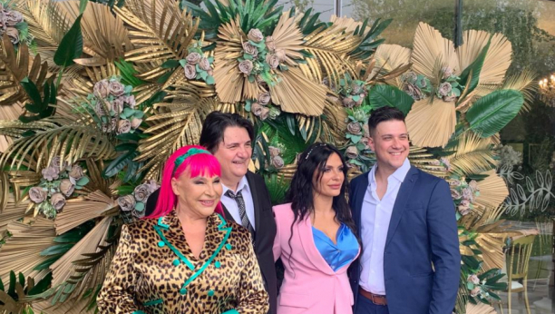 SJAJ I RASKOŠ Zorica Brunclik krstila unuku: Plakala sam od sreće