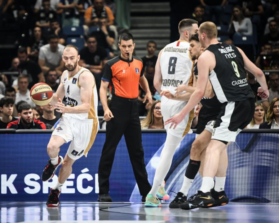 CRNO-BELA LEKCIJA STUDENTIMA ZA POLUFINALE ABA LIGE Partizan u 
