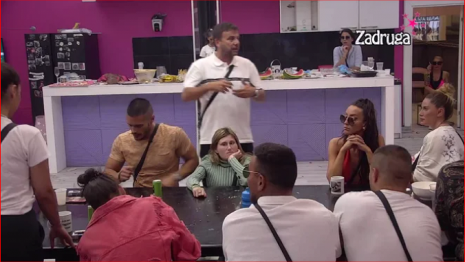 Mikica se pravda zbog druženja sa Milicom 