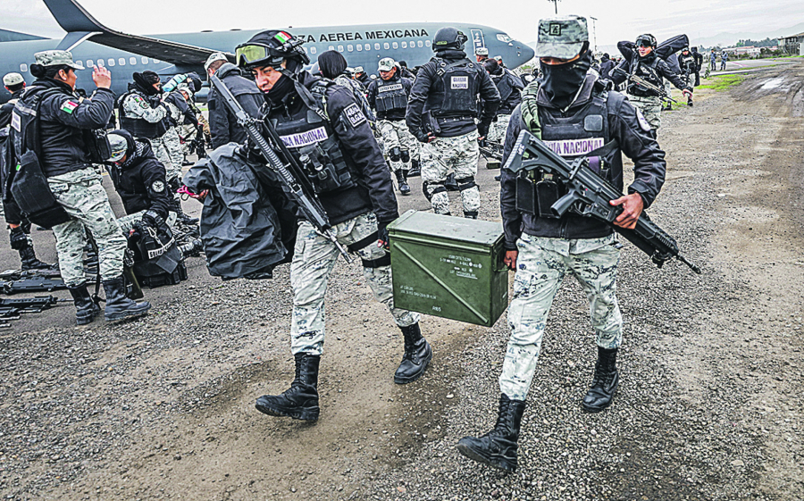 MASAKR Rat narko-klanova u Meksiku odneo 10 života na reliju, dve žene spasli silikoni!