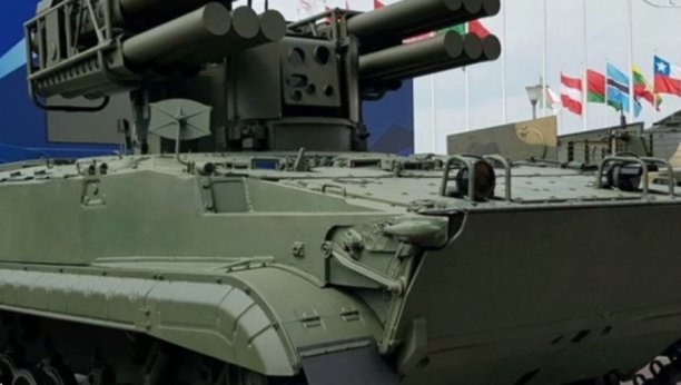 RUSI ŠALJU MOĆNOG "PTIČARA" NA FRONT Na bojno polje dolazi padobranom