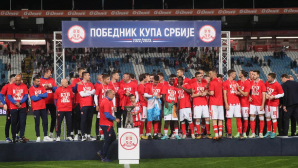 ISTORIJSKA SEZONA Fudbaleri Zvezde proslavili osvajanje duple krune (VIDEO)