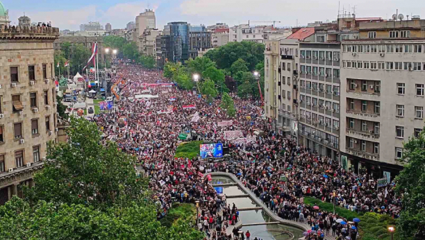 SRBIJA NE SME DA STANE! Pristojnim ljudima ne trebaju psovke da iskažu protivljenje svakom nasilju (VIDEO)