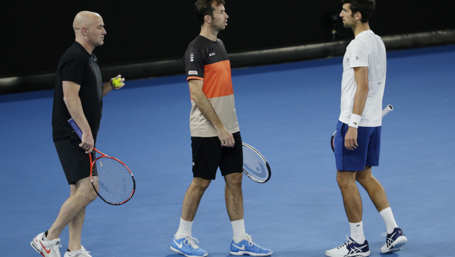 DIGAO RUKU NA SEBE Novakov veliki prijatelj oplakuje jednog od najboljih trenera u teniskom svetu