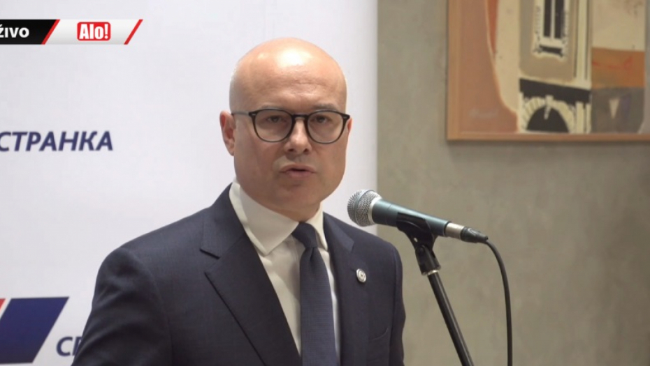 VUČEVIĆ NOVI PREDSEDNIK SNS! Usvojen predlog Vučića u Kragujevcu (VIDEO)