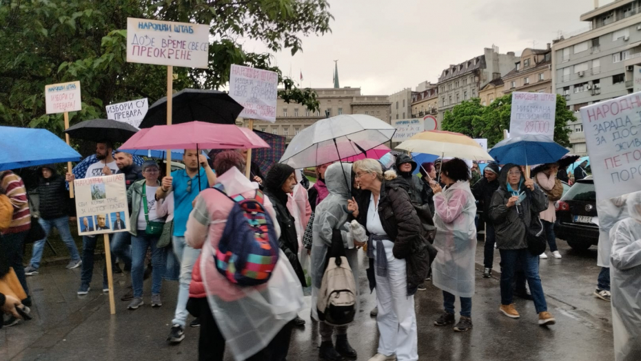 UREDNIK ALBANSKOG PORTALA SE RADUJE PROTESTIMA Uzdrmali smo Vučića, došao mu je kraj!