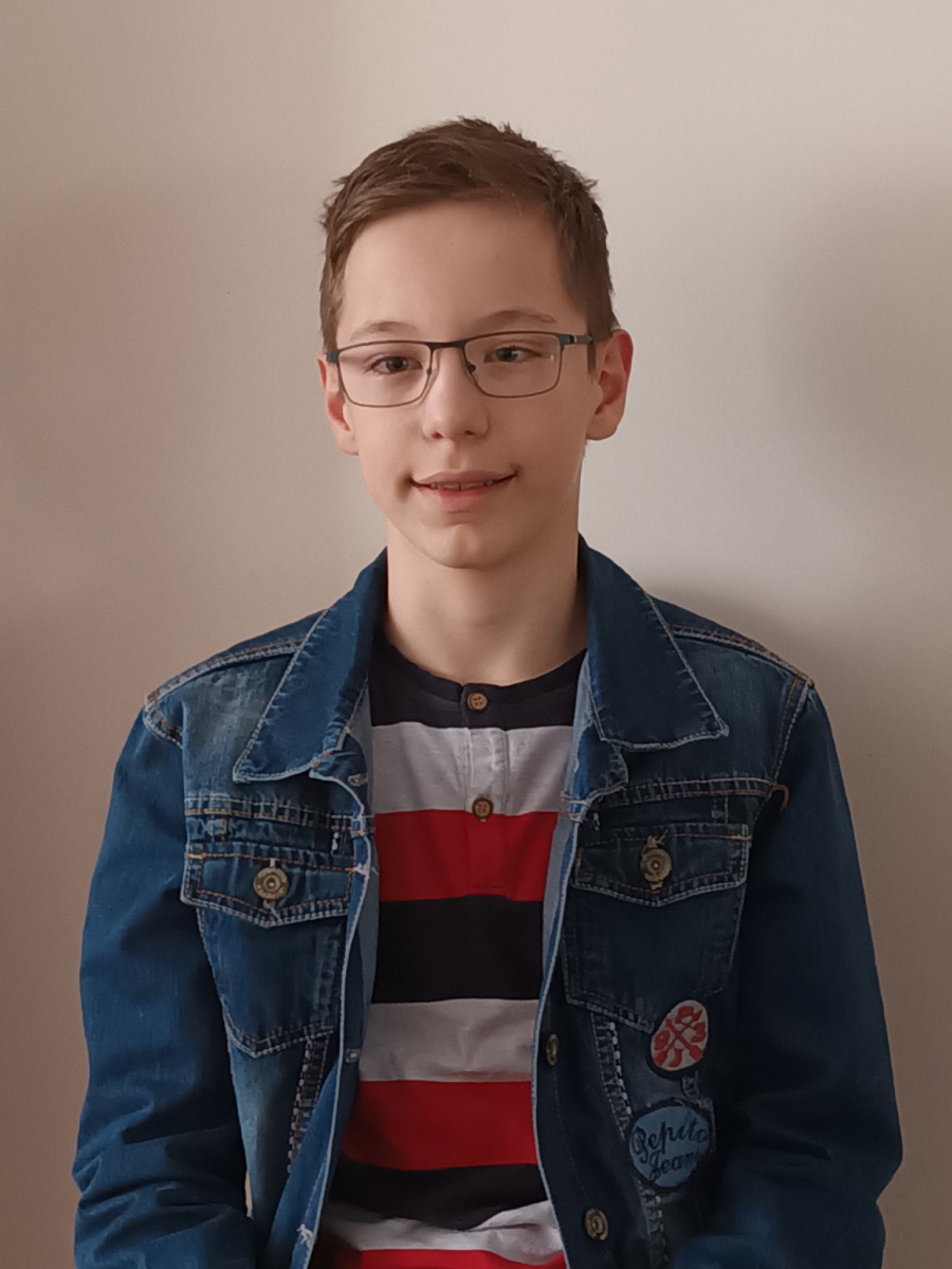 ZA PRIMER! Danilo Zarić (14) iz Ivanjice piše pesme i nema nijedan profil na društvenim mrežama: Kad bismo više čitali, svet bio bio bolje mesto