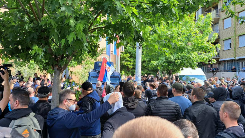 Počelo okupljanje građana na severu Kosova i Metohije