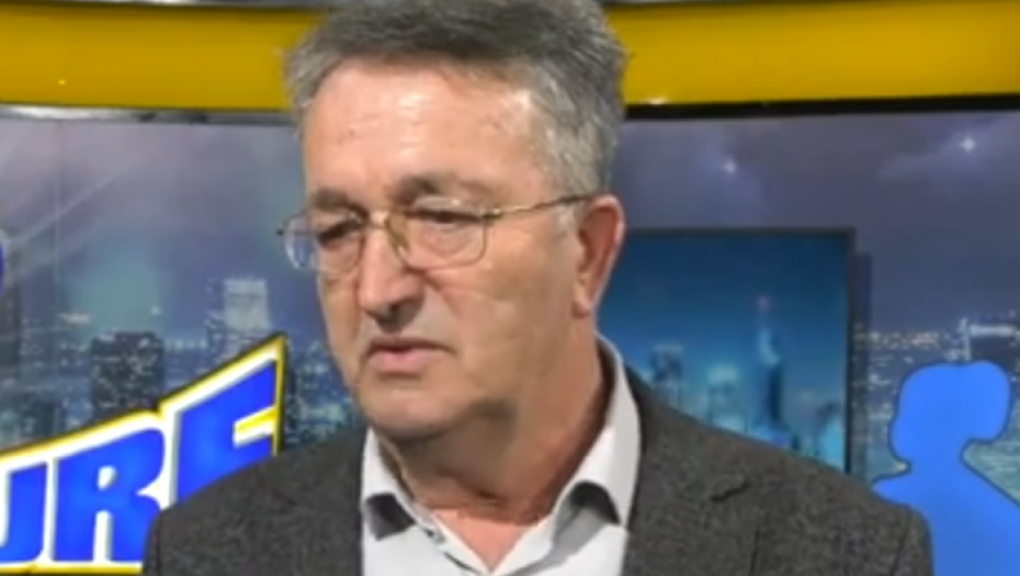 Dok na Srbe sa severa KiM bacaju suzavce i drže ih na nišanu, Slaviša Ristić se šetka Beogradom