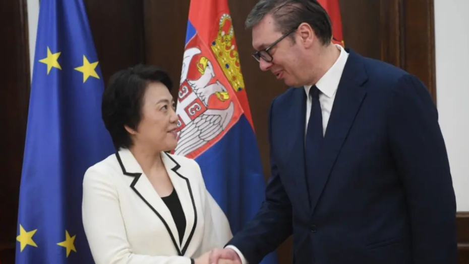 vučić sa kineskom ambasadorkom
