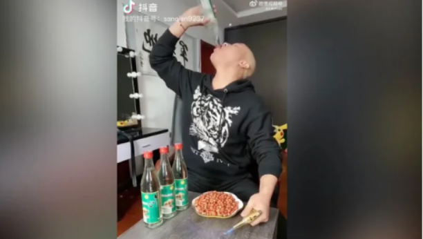 Poznati Tiktoker preminuo zbog izazova