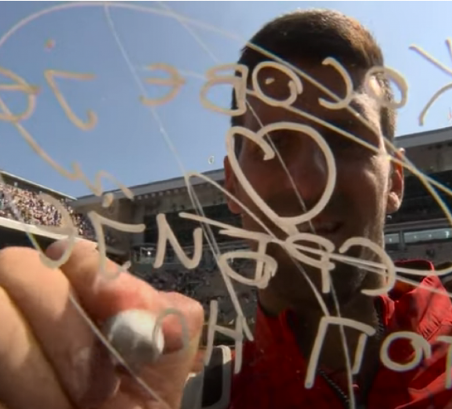 Novak Đoković piše Kosovo je srce Srbije